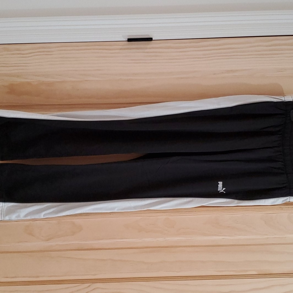 Athletic joggers